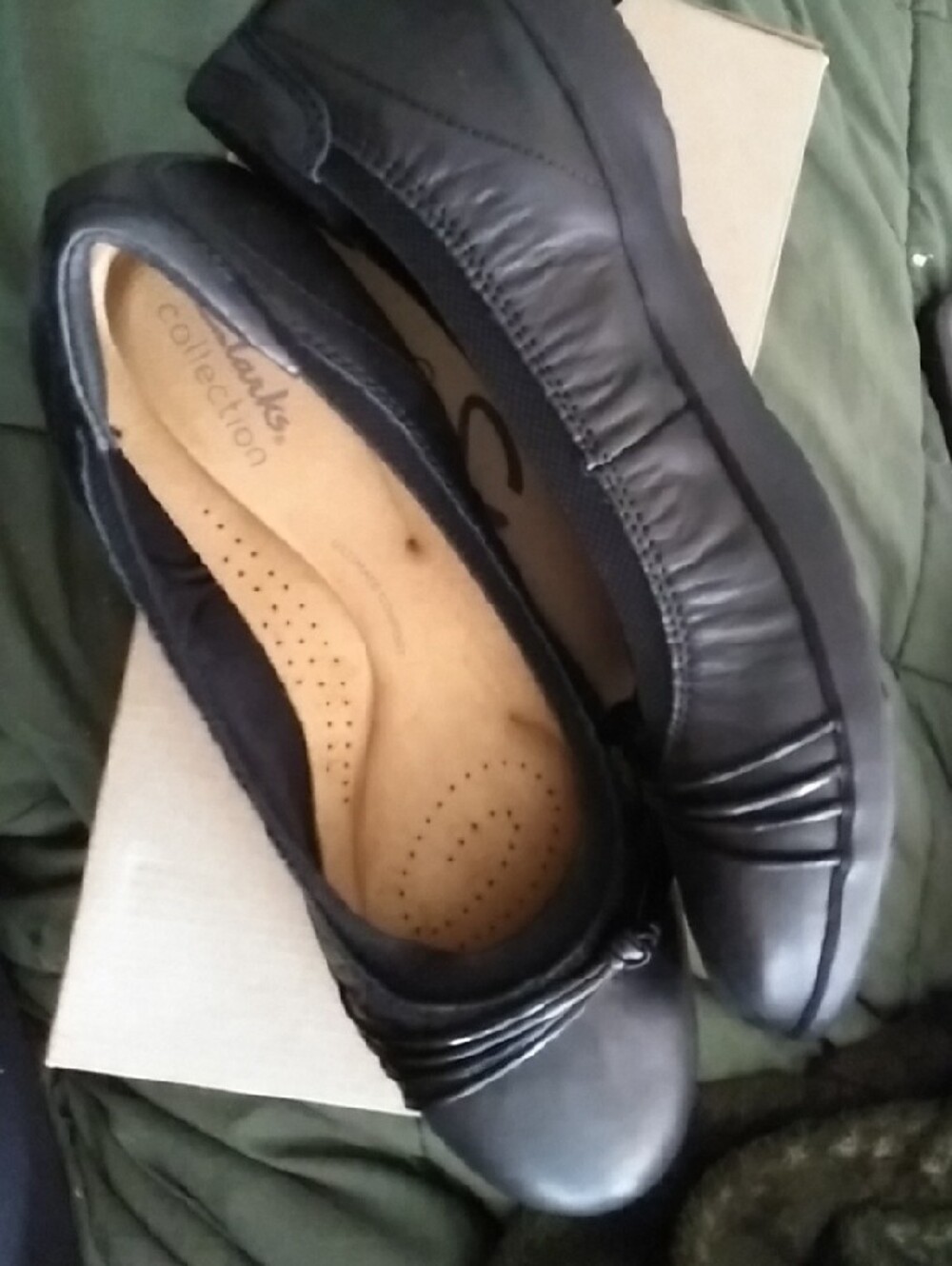 Clarks Meadow Rae Black Leather Ballet Style Flats With Cushion Insole NWT sz9